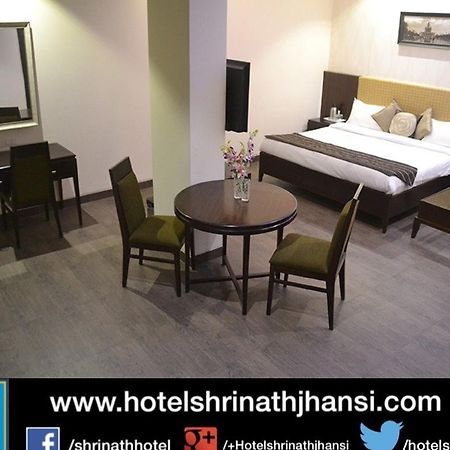 Hotel Shrinath Palace โอร์ชชา ภายนอก รูปภาพ